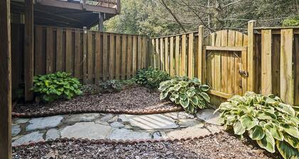 Finchvale: Work-Friendly, Private Yard, Near DC