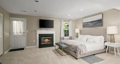 Finchvale: Work-Friendly, Private Yard, Near DC