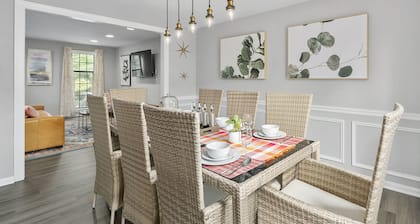 The Hoptons: Private Yard Near DC