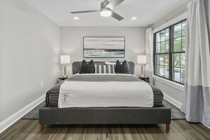 4 chambres, fer et planche à repasser, Wi-Fi gratuit, draps fournis