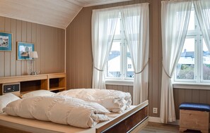 4 bedrooms, free WiFi