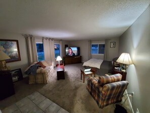 2 chambres, bureau, Wi-Fi gratuit, draps fournis