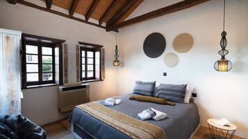 Superior suite, balkon, uitzicht op zee | 1 slaapkamer, gratis wifi, beddengoed