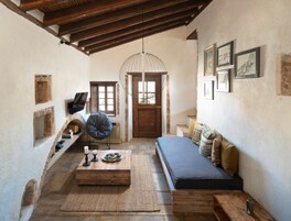 Superior Suite, Balcony, Sea View | Living area