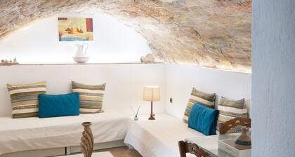 Menexes Suites Monemvasia