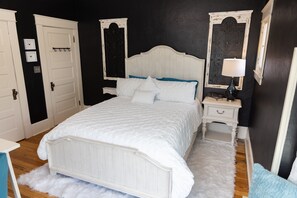 3 habitaciones, escritorio, tabla de planchar con plancha y wifi gratis