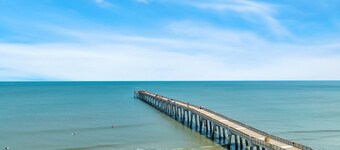 FUN IN THE SUN!!!! - BEACH FRONT- Close to Mayo Clinic