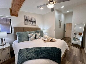 6 عدّة غرف نوم ومكتب ومكواة/لوح كي وسرير سفر