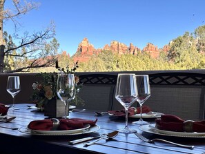 تناول الطعام بالخارج