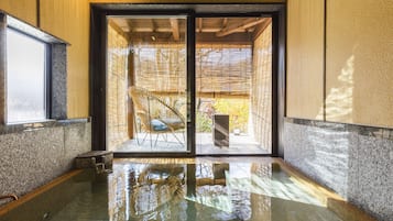 Royal Villa | Bathroom | Bidet, towels