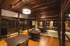 Lobby - tsutaonsen (Towada)