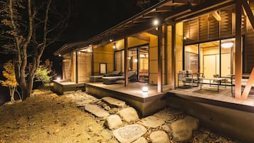 Biệt thự Royal | Hiên