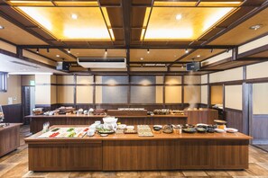 Desayuno buffet incluido todos los días