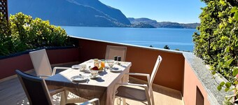 Barbara apartment with lake view in Ghiffa