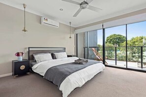 3 bedrooms, desk, iron/ironing board, travel cot