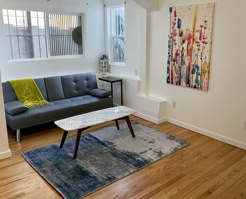 2B1B Private Suite in Sunset Free Street Parking