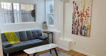 2B1B Private Suite in Sunset Free Street Parking