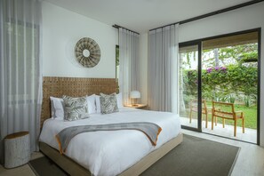 5 habitaciones, tabla de planchar con plancha y wifi