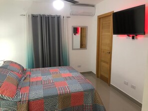 2 Schlafzimmer, Schreibtisch, WLAN, Bettwäsche