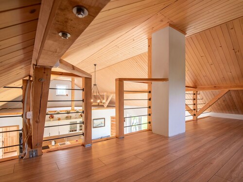 Alleinstehendes Ferienhaus mit  W-LAN, Whirlpool, TV, Terrasse, Haustiere erlaubt, Panoramablick