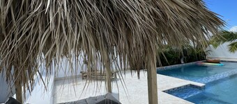 Luxurious villa 10 minutes from the beach!