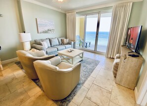 Smart TV - LUXURY BEACH FRONT CONDO-Panoramic view from 17th floor-FRONT ROW BEACH SERVICE  (Panama City Beach)