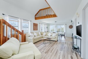 電視、電子遊戲、足球機、書籍