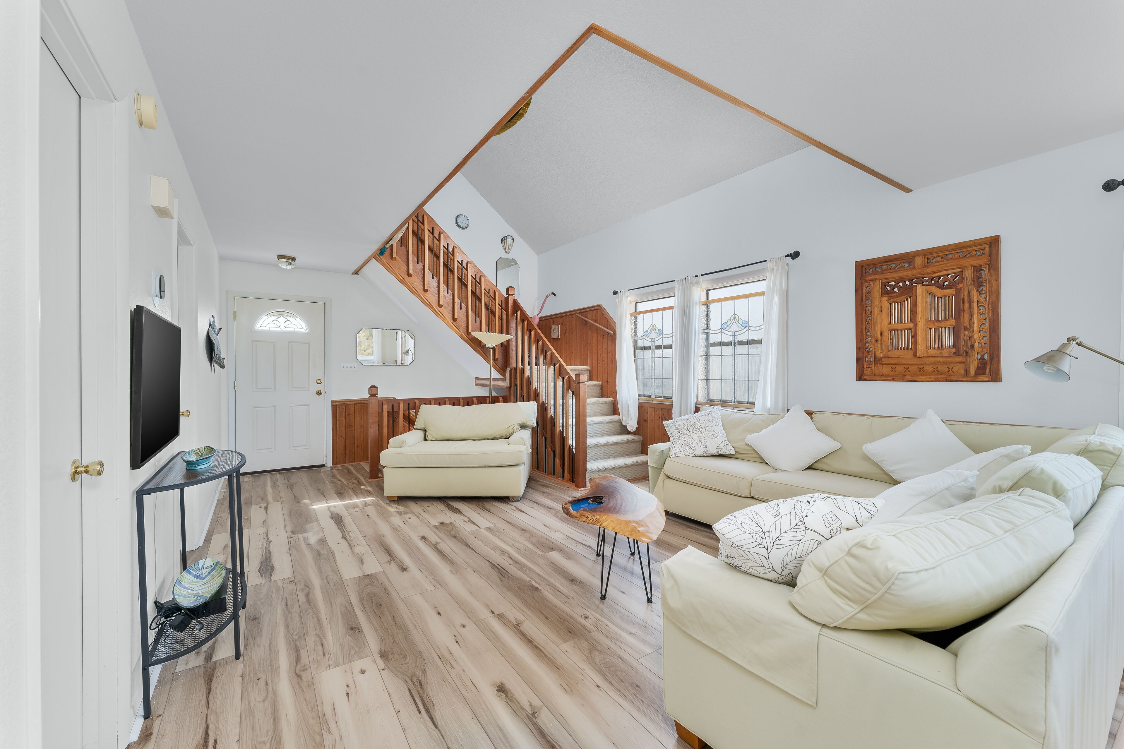 Télévision, jeux vidéo, baby-foot, livres