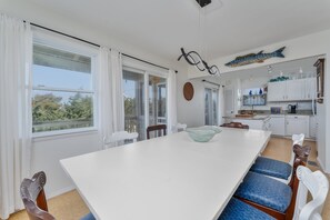 Dining - 7557-Turtle's Pace, | Canalfront | Hatteras Colony | Avon | Sleeps 6 (Avon)