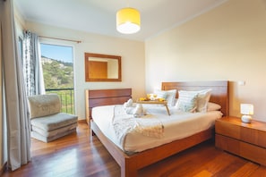 1 chambre, fer et planche à repasser, accès au Wi-Fi (inclus)