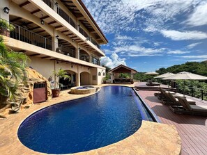 Alberca al aire libre 