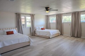 4 habitaciones, tabla de planchar con plancha, wifi y ropa de cama 