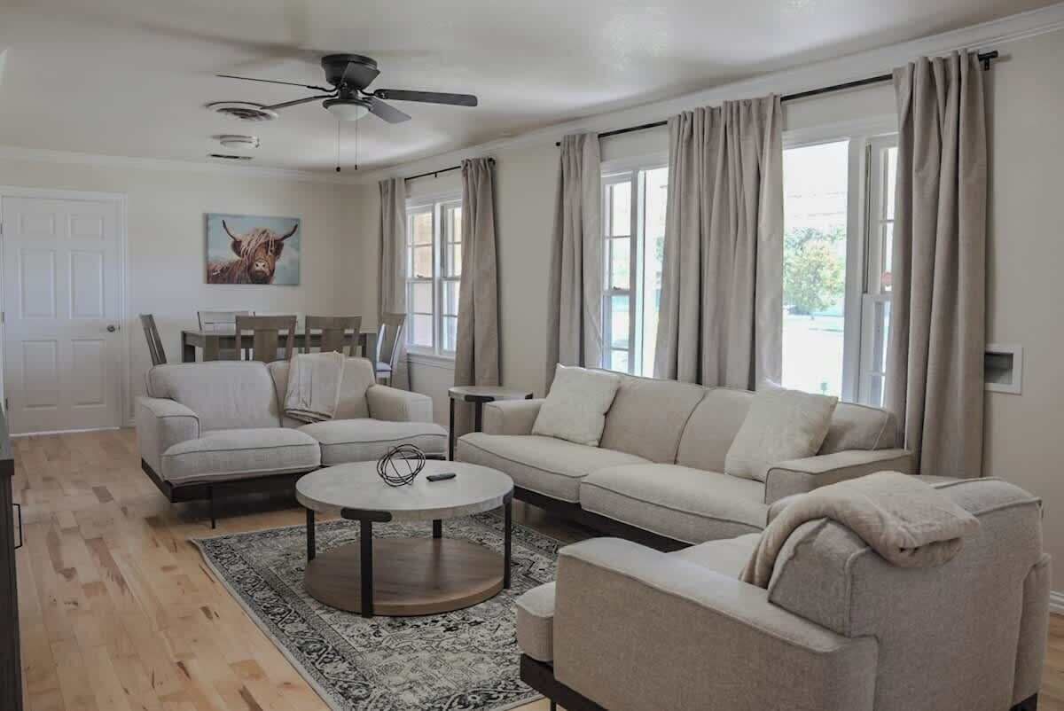 TV, fireplace, offices