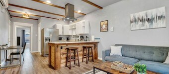 New! Prime DT Modern - Extended stay Equipped!