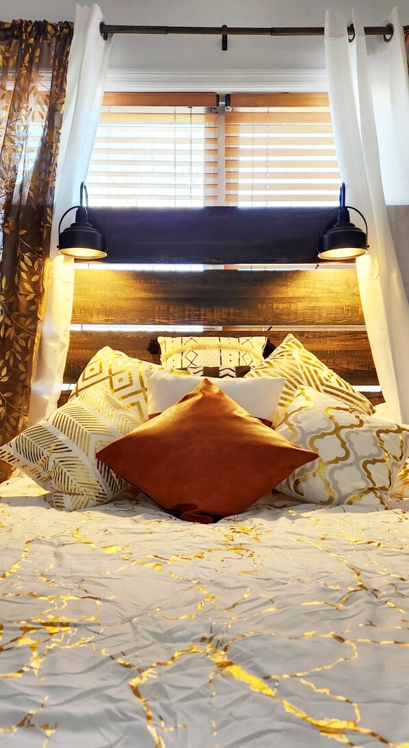 3 bedrooms, iron/ironing board, free WiFi, bed sheets