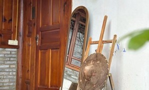 Exterior detail - Xiangmo Youth Hostel (Jianchuan)