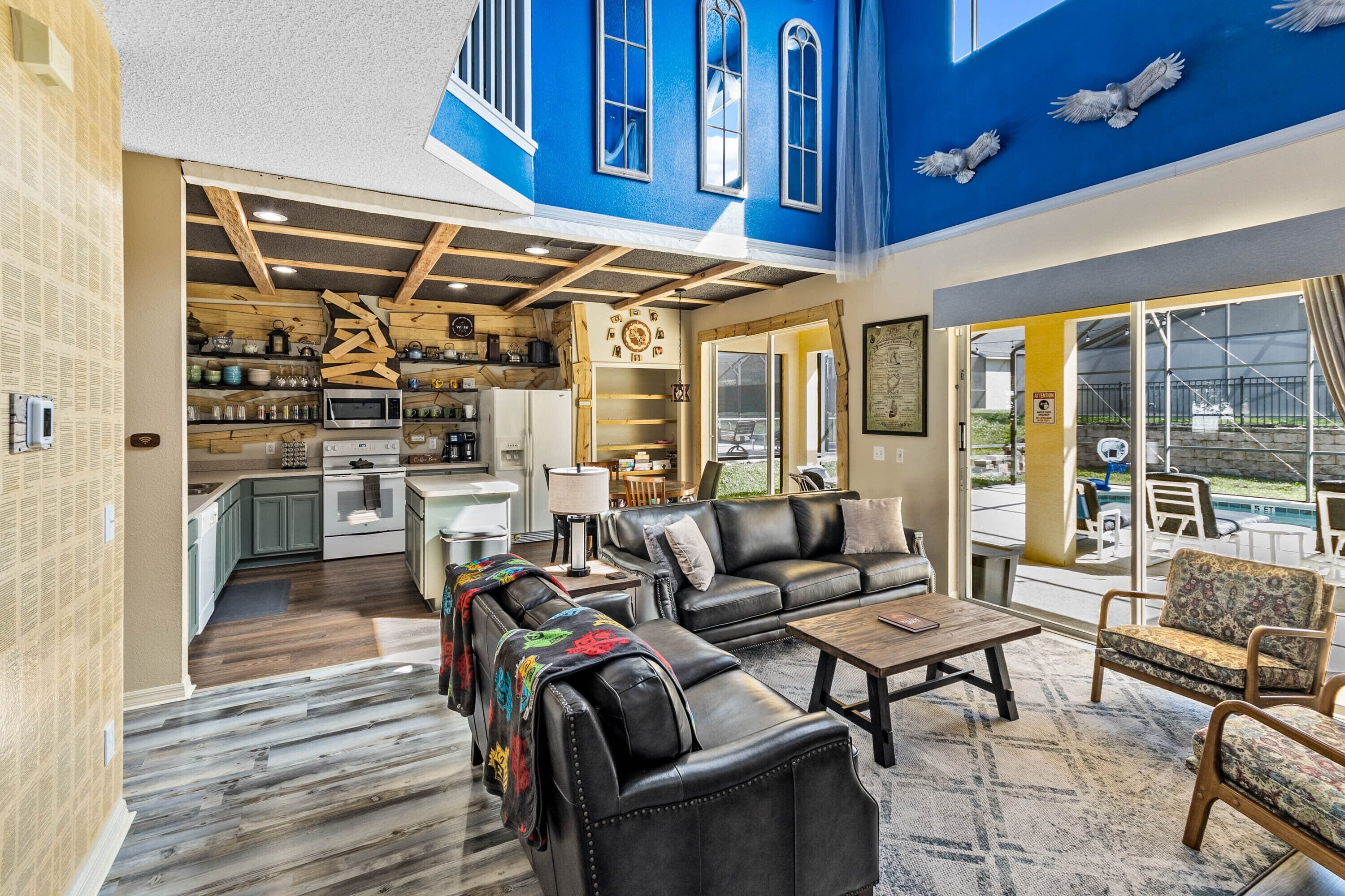 Smart TV, videogiochi, libri, studio