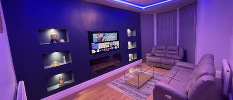 Télévision, cheminée