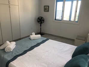 2 sovrum, strykjärn/strykbräda, wi-fi och sängkläder