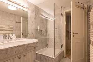 Dusche, Haartrockner