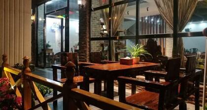 Dongxing Jinghui Hotel