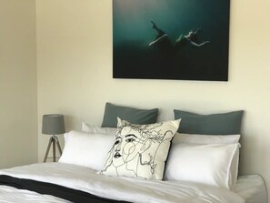 5 bedrooms, iron/ironing board, WiFi, bed sheets - Great spot for family and friends to come together (Byron Bay)