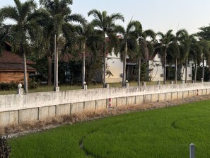 Front of property - Maingam Resort (Si Prachan)