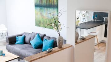 Fernseher, DVD-Player, Stereoanlage