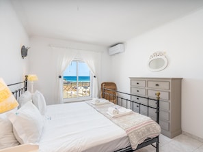 2 habitaciones, tabla de planchar con plancha, internet y ropa de cama 