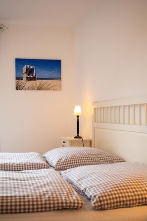 2 chambres, fer et planche à repasser, Wi-Fi, draps fournis
