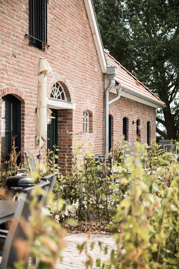 Imagen sin descripción, 1 de 77, botón