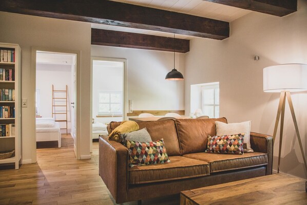 Imagen sin descripción, 1 de 35, botón