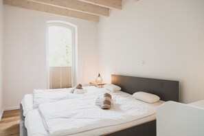2 Schlafzimmer, Schreibtisch, Bügeleisen/Bügelbrett, WLAN