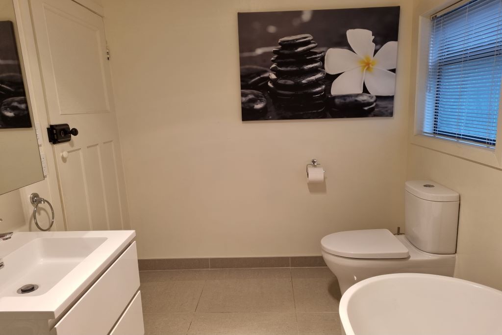 Modern Bathroom